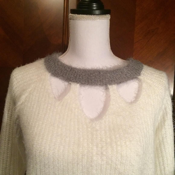 Nice White Sweater - Picture 2 of 5